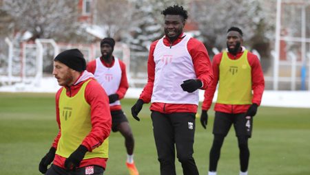 Sivasspor ve Beşiktaş arasında oynanacak maç hazırlıkları başladı