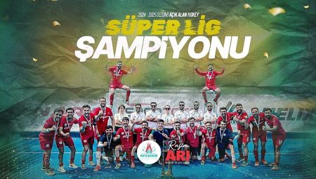 Nevşehir Belediyesi SK Erkek Hokey Kadrosu TÜRKİYE ŞAMPİYONU