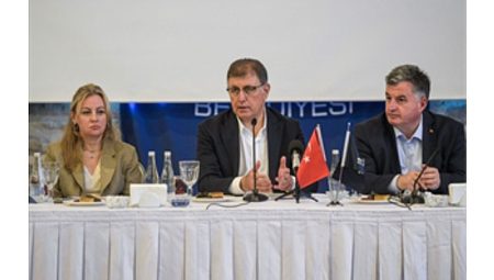 Lider Tugay’dan “turizm konseyi” önerisi